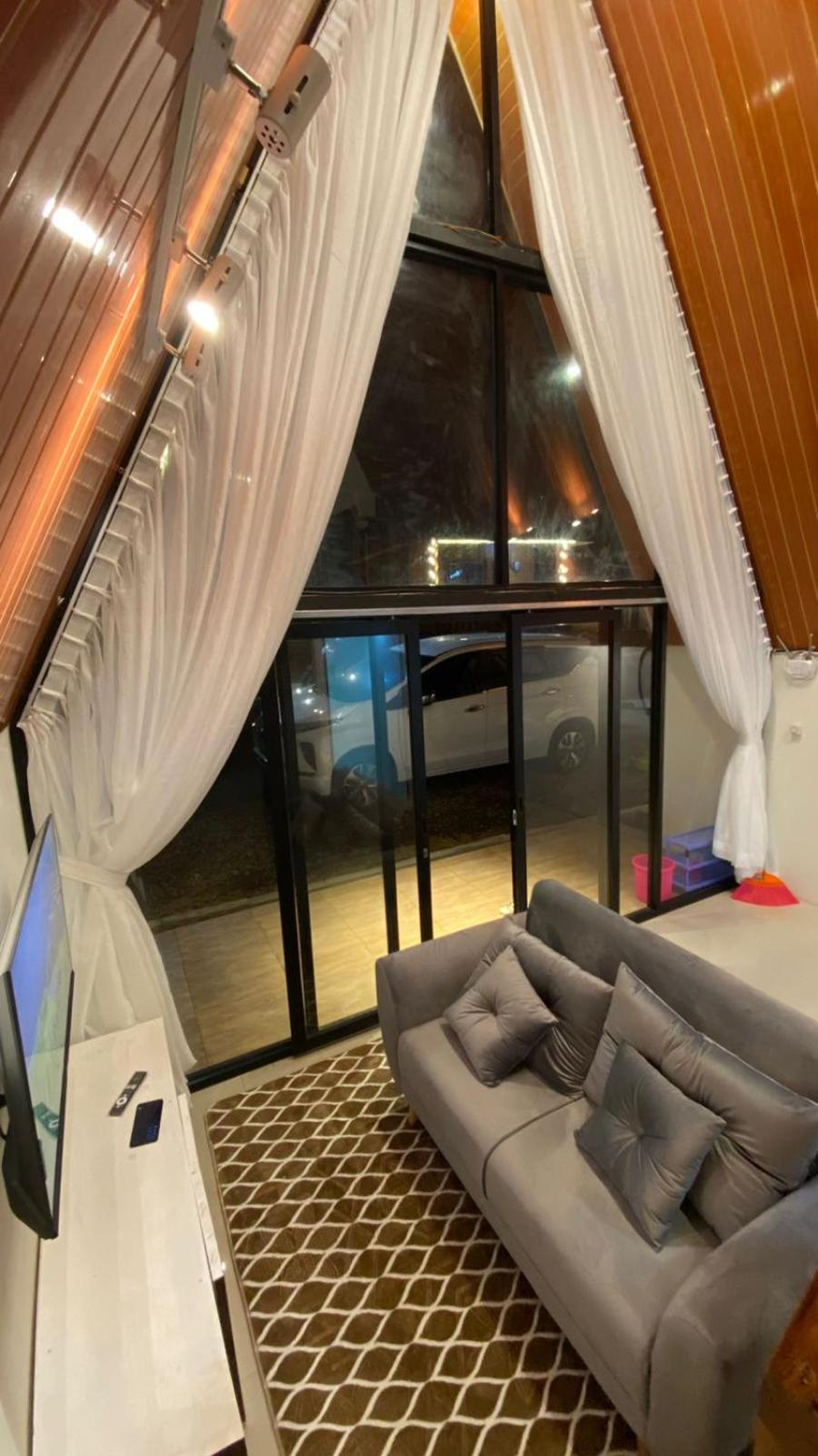 Agriya Lubis Cabin Diyeng Номер фото
